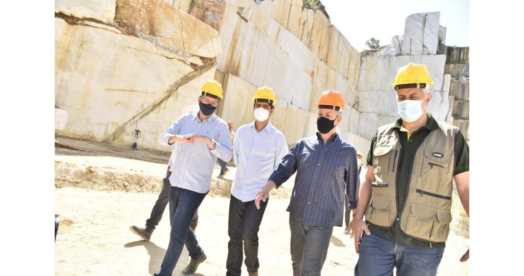 Em visita ao ES, Ministro de Minas e Energia anuncia previsão de investimento para estimular exportações brasileiras de rochas