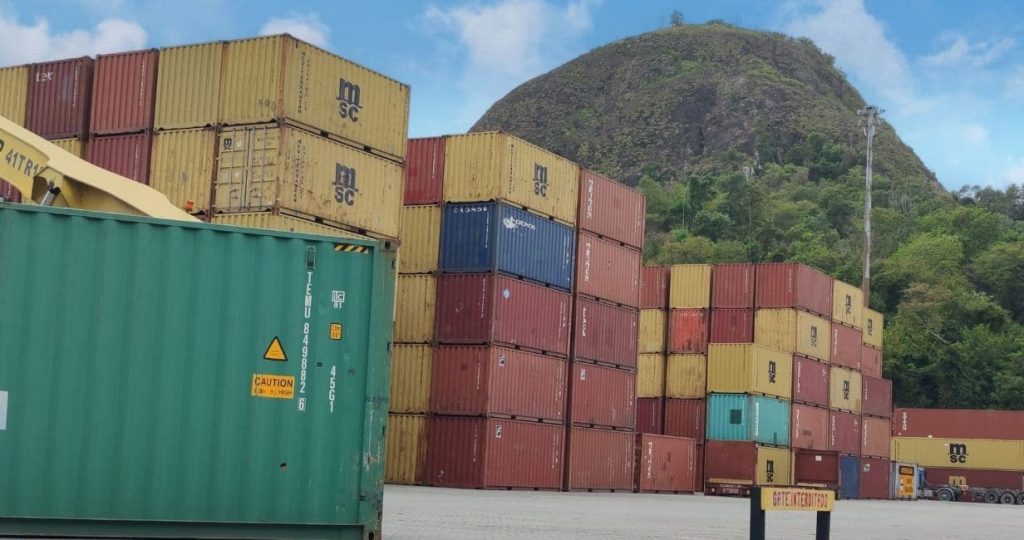 Centrorochas protocola projeto para evolução do setor de rochas