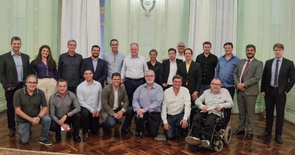 Governador do Espírito Santo recebe empresários do setor de rochas capixaba e ouve pleitos