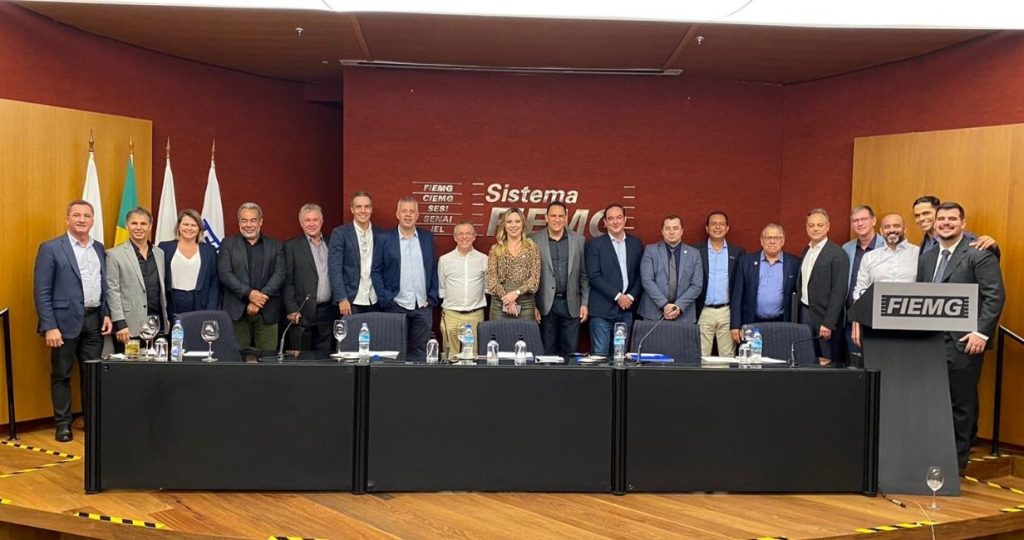 Centrorochas presta homenagem a diretor da ANM em evento realizado em BH