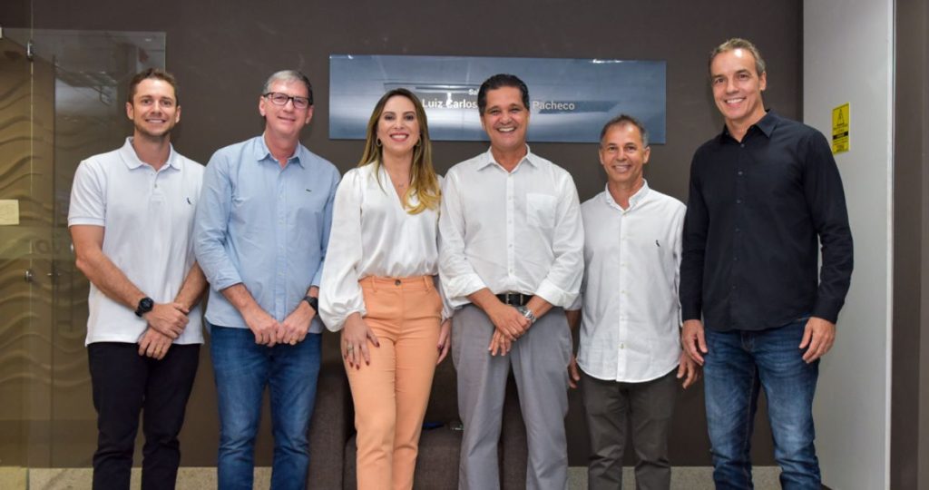 Confraternização de final de ano das entidades de rochas reúne empresários e colaboradores em Vitória